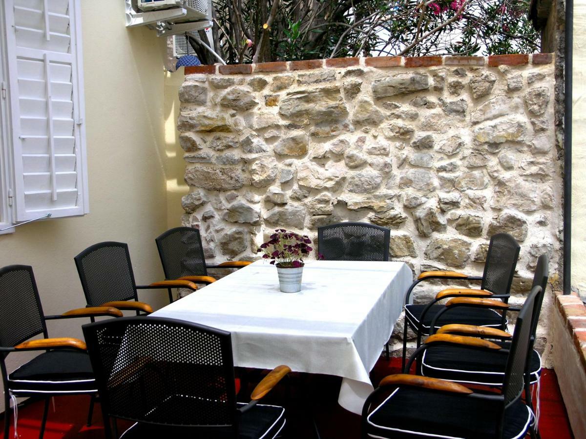 Holiday Home Lija Center 라브 외부 사진