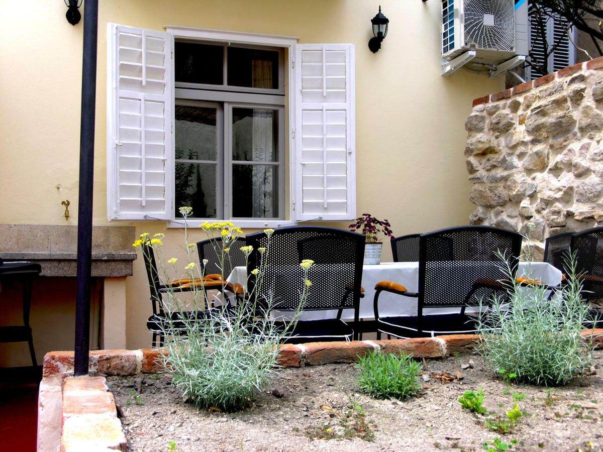 Holiday Home Lija Center 라브 외부 사진