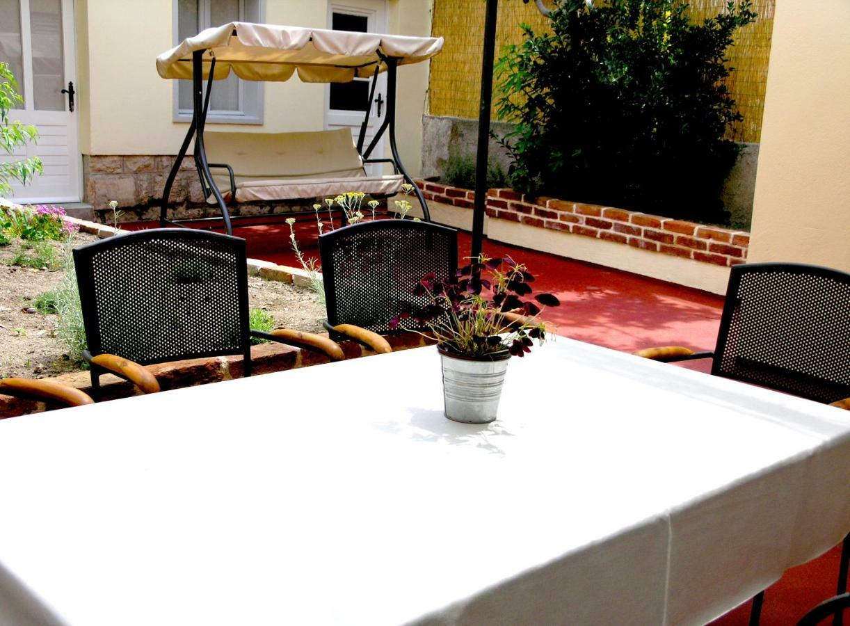 Holiday Home Lija Center 라브 외부 사진